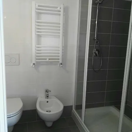 Nancy House Guest house *