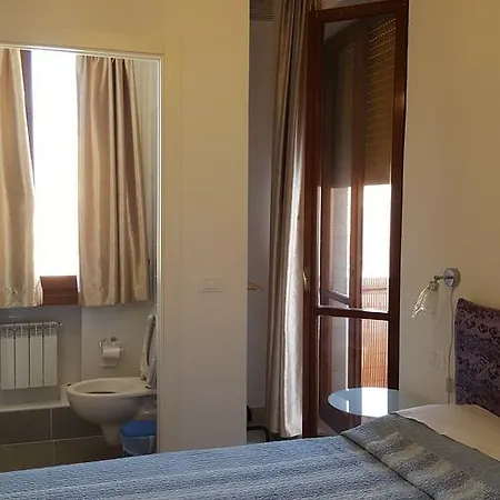 Pensjonat Nancy House Florencja