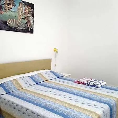 Nancy House 2*