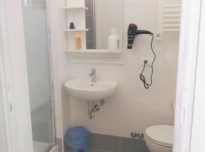 Nancy House * Firenze