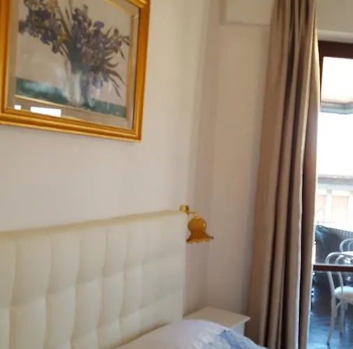 Nancy House Gæstehus Firenze