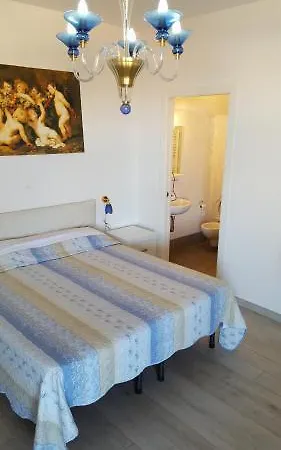Nancy House Firenze